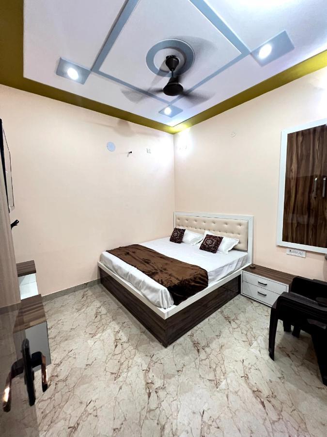 The Orchid Villa Homestay - Walkable Distance From Taj Mahal Agra  Extérieur photo