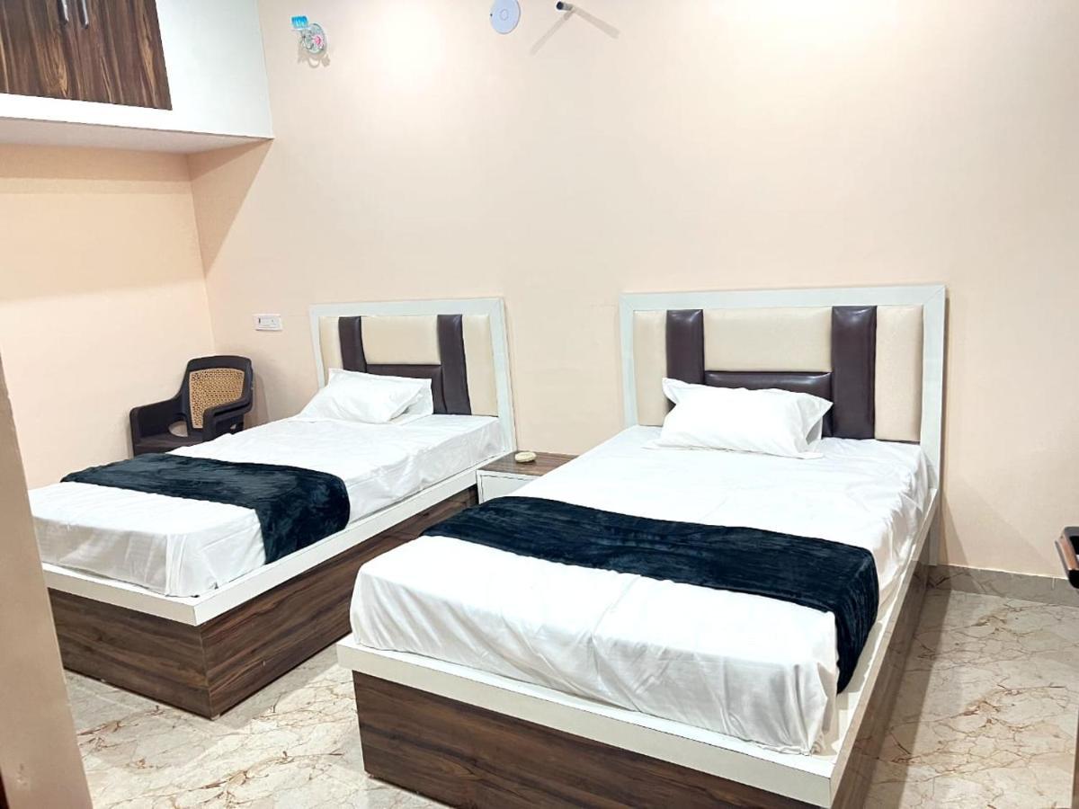 The Orchid Villa Homestay - Walkable Distance From Taj Mahal Agra  Extérieur photo