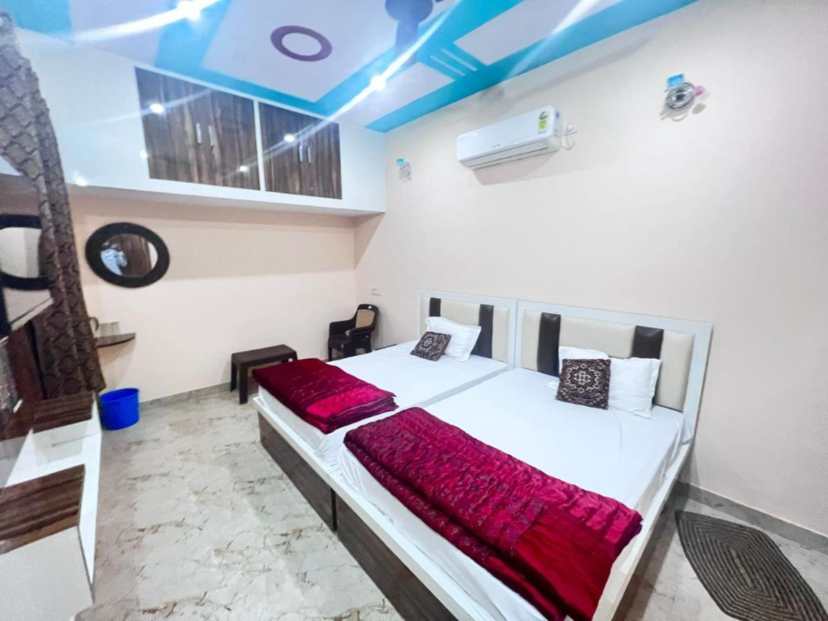 The Orchid Villa Homestay - Walkable Distance From Taj Mahal Agra  Extérieur photo