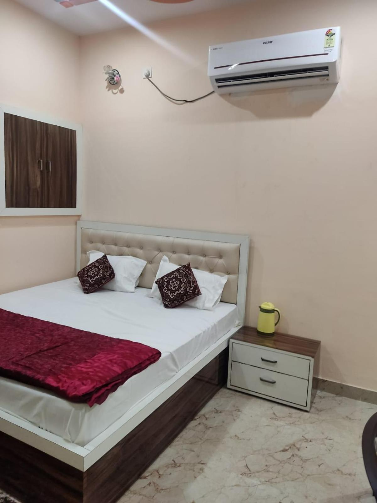 The Orchid Villa Homestay - Walkable Distance From Taj Mahal Agra  Extérieur photo