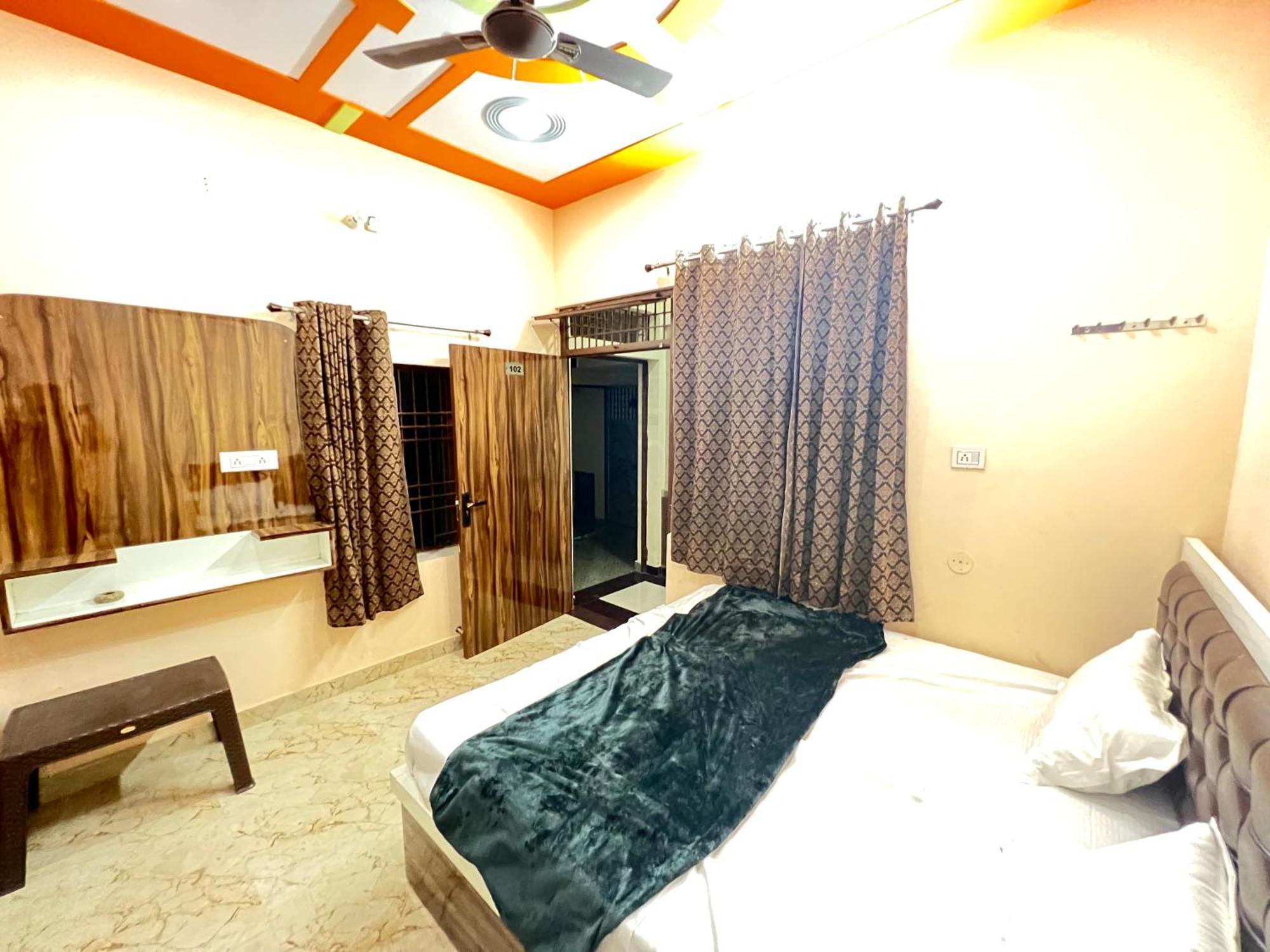 The Orchid Villa Homestay - Walkable Distance From Taj Mahal Agra  Extérieur photo